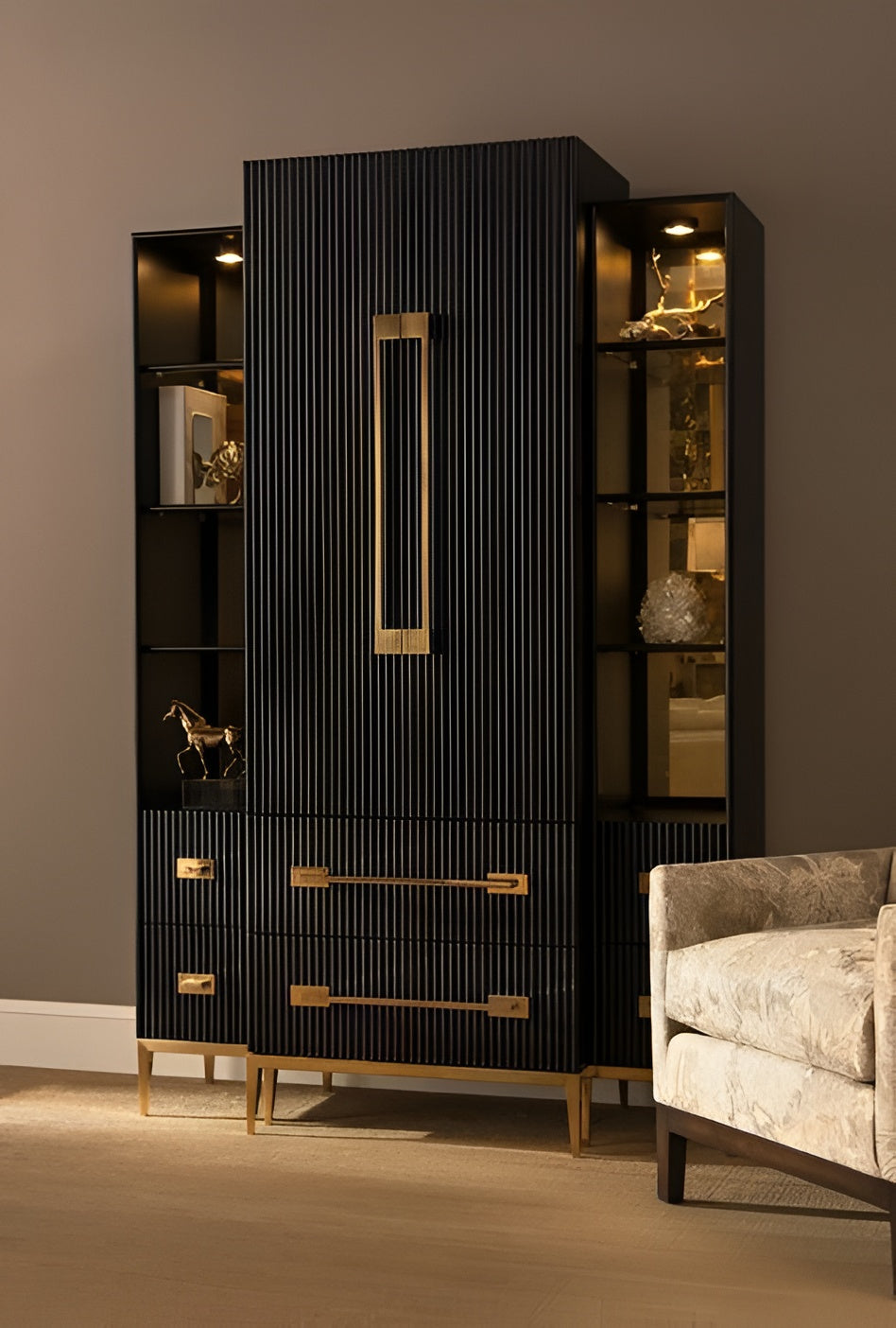 Ivory Heritage Hutch Showcase