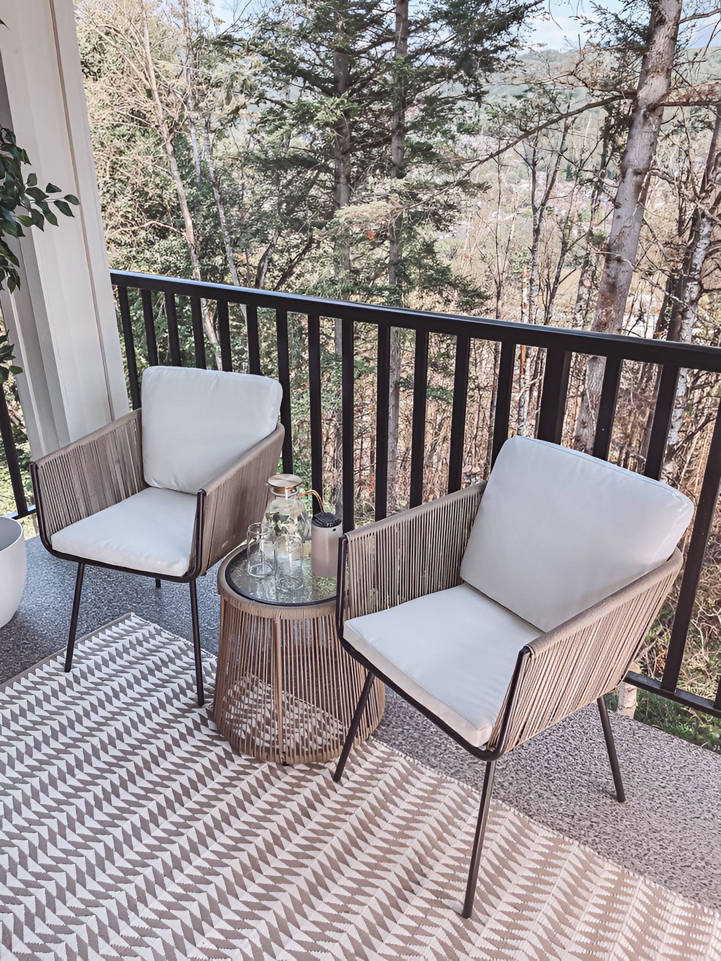 Lean Wof Outdoor Chair