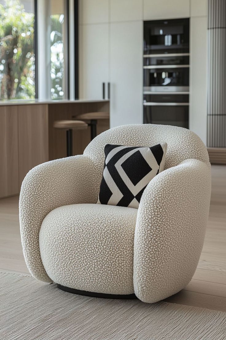 Housiq Lounge Chair