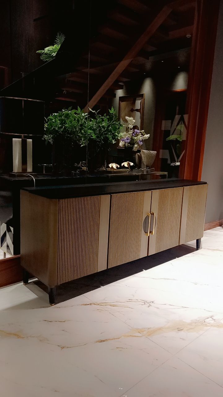 Velora Halo Console